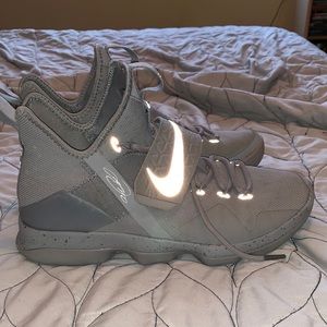 Grey LeBron 14s